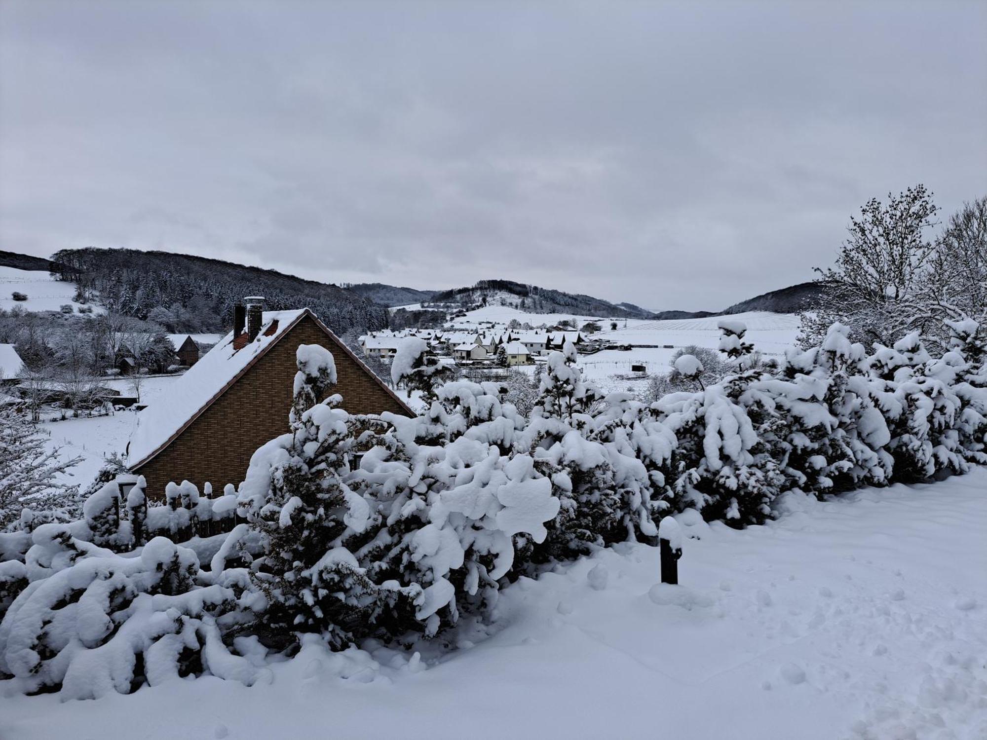 Ferienpark-Sauerland-Tinyworld Diemelsee Buitenkant foto