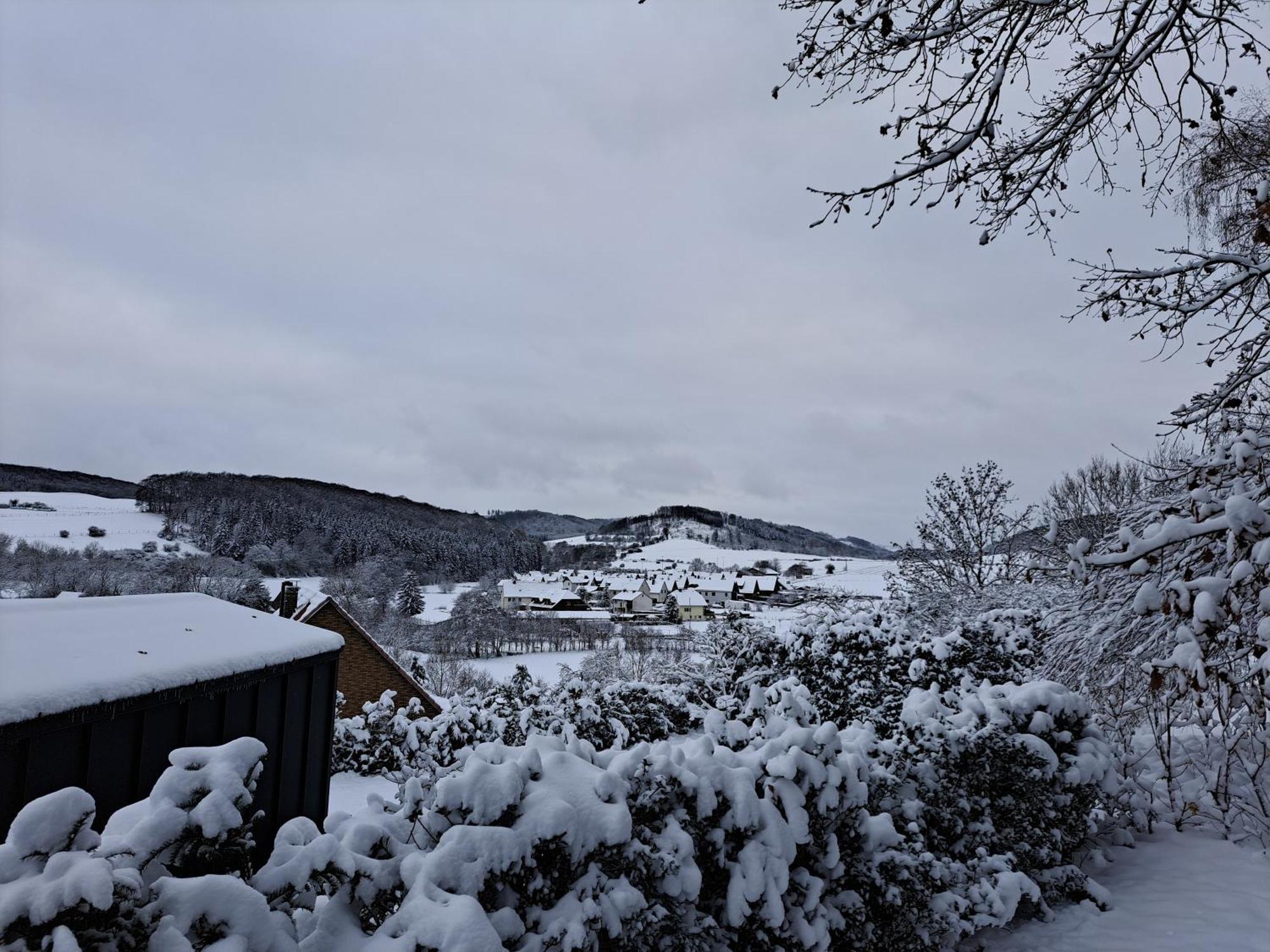 Ferienpark-Sauerland-Tinyworld Diemelsee Buitenkant foto